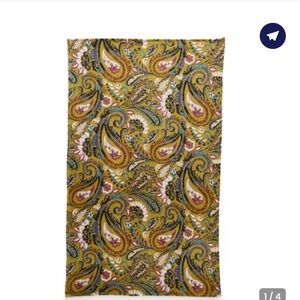 Vera Bradley Buta Spray Print Throw Blanket